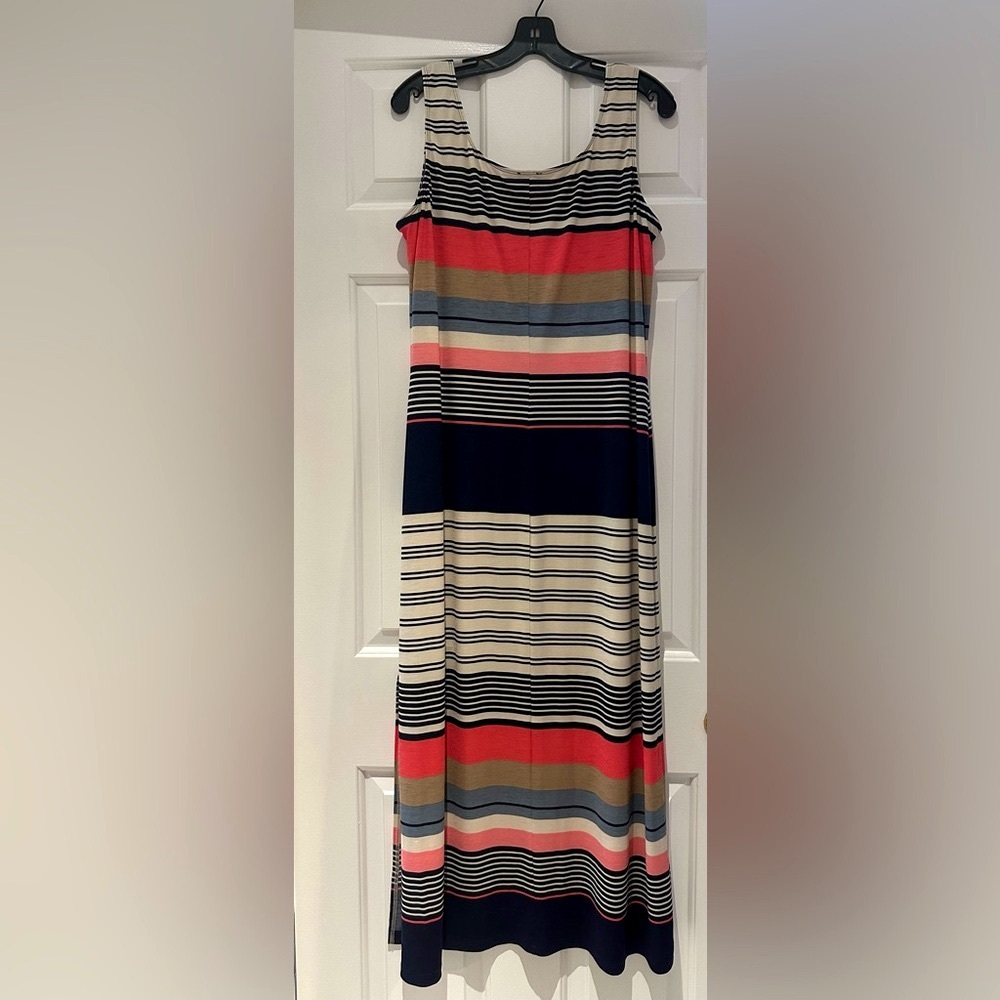 Maxi Dress - Picture 2 of 3